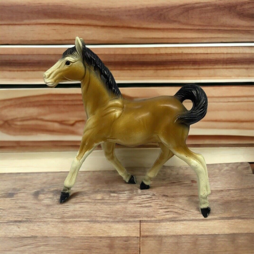 Diamond P Light Brown Colt Horse Toy Figurine 7.5" #658 Hong Kong Vintage